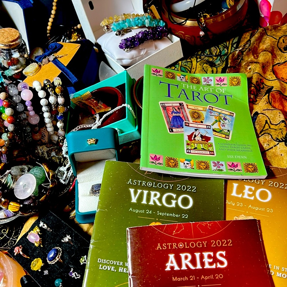 REAL 💎 Crystals,TAROT CARD readings 🔮jewelry making